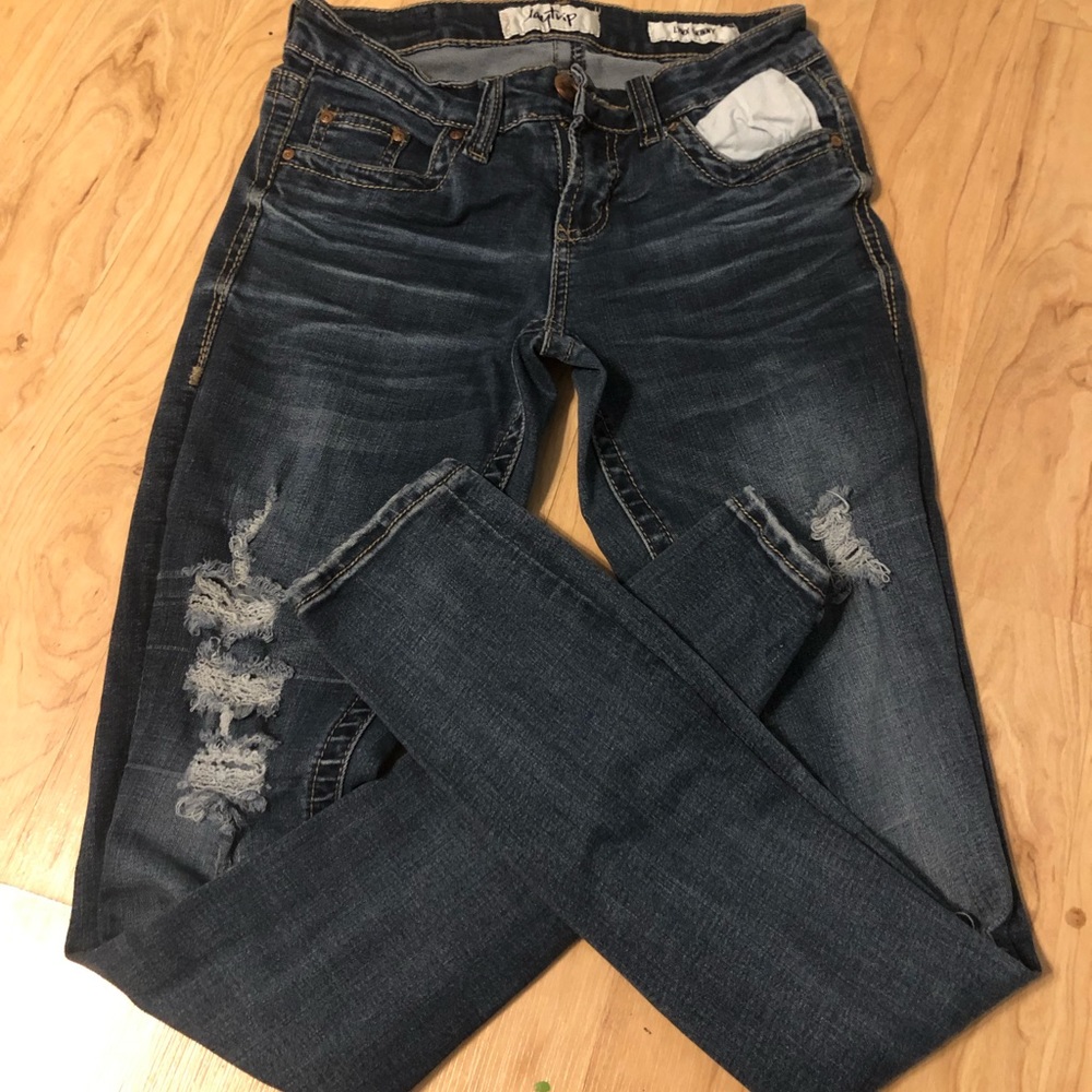 Distressed Day Trip Jeans